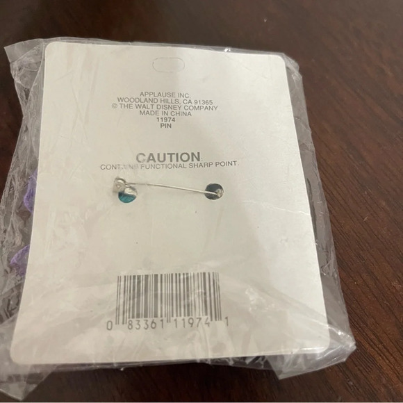 Disney Aladdin Jasmine Pin - Picture 2 of 2